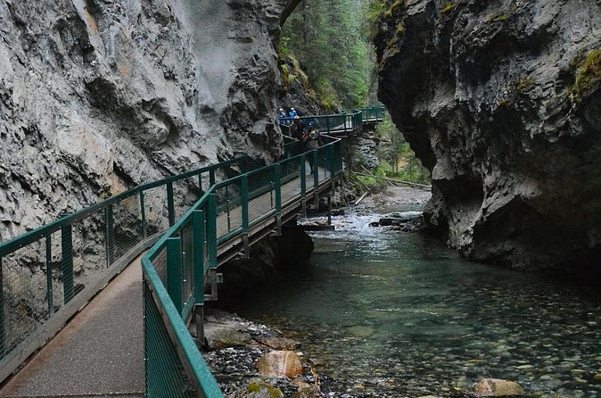 2025 Winner-Lake Louise Moraine Lake Johnston Canyon Banff Town - Lake Louise and Moraine Lake: The Classic Photo Run