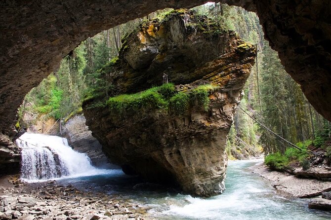 8 Iconic Stops. 12 Comfy Seats. See Banff's Best in First Class. - What This Tour Gets Right for Value at $149.45