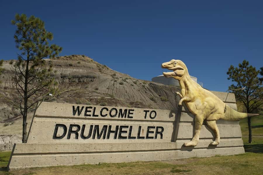 Badlands Tour: Drumheller with Museum, Hoodoos & Coal Mine - Calgary to Drumheller: prairie to Badlands in one long morning