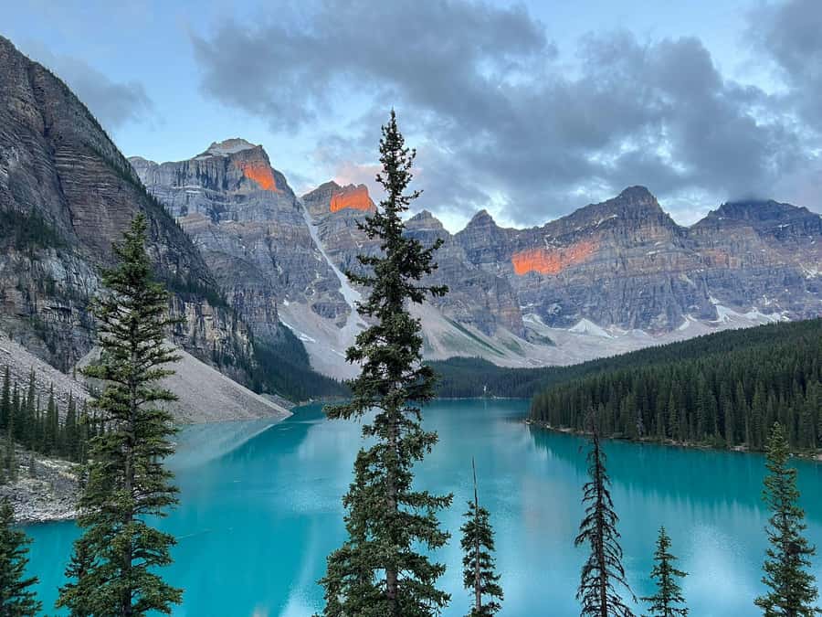 Banff/Canmore: Moraine Lake 1.5h & Lake Louise Half-Day Tour - Value check: is $45 actually a good deal here?