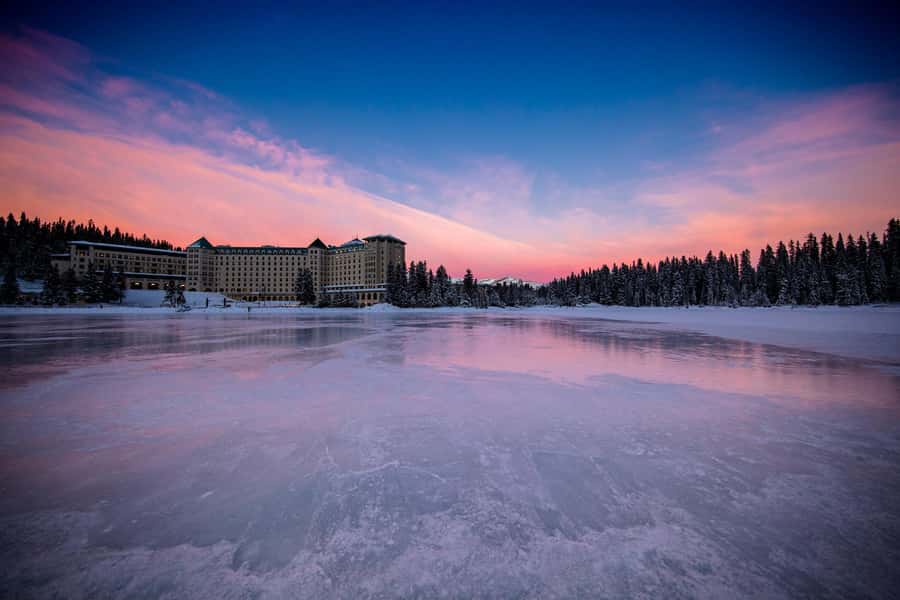 Banff/Canmore: Moraine Lake 1.5h & Lake Louise Half-Day Tour - What to bring (and what to skip) so the day stays smooth