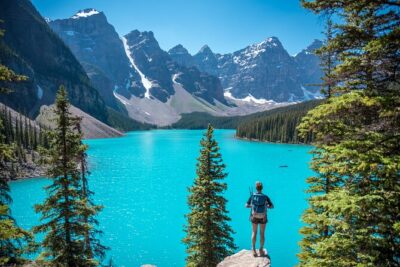 Banff/Canmore: Moraine Lake & Lake Louise Combo Tour - Moraine Lake: Ten Peaks views and your own 2-hour explore window