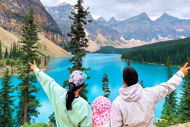 Banff/Canmore Moraine Lake & Lake Louise– Hike, Canoe or Sightsee - Stop 1 at Moraine Lake: choose your pace and your photos