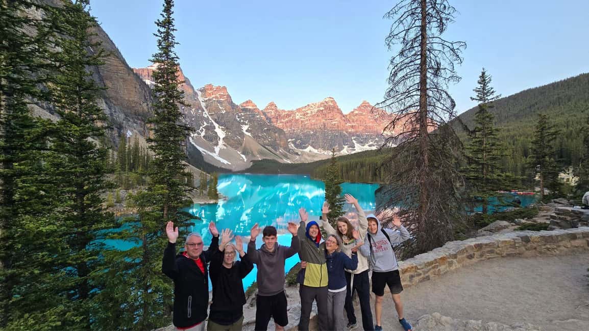 Banff/Canmore Moraine Lake & Lake Louise-Hike/Canoe/Sightsee - Canmore and Banff Pick-Ups: Easy Start for a Long Day