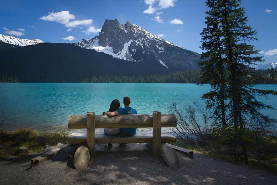 Banff: Emerald Lake, Wapta Falls & Takakkaw Falls Day Trip - Guide Quality: Small Group Means Better Explanations and Better Timing