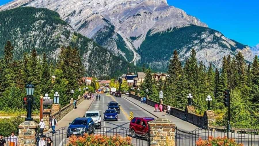 Banff: Gondola, Hot Springs, Bow falls & Three lakes tour - Banff Town Break: Use It for Food, Photos, and a Real Reset