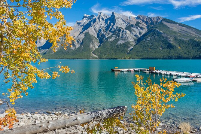 Banff Gondola, Lake Louise, Emerald Lake and Lake Minnewanka Tour - Banff Avenue time plus Lake Louise shores: balance town and icons