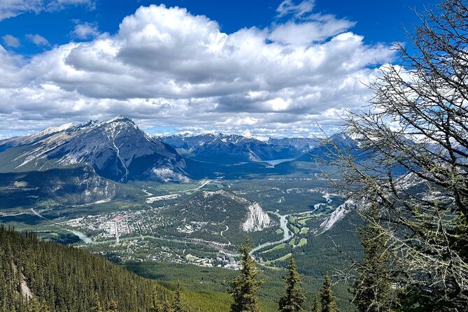 Banff Gondola Lake Minnewanka Johnston canyon and Banff Town - Getting picked up from Calgary, Canmore, or Banff on time