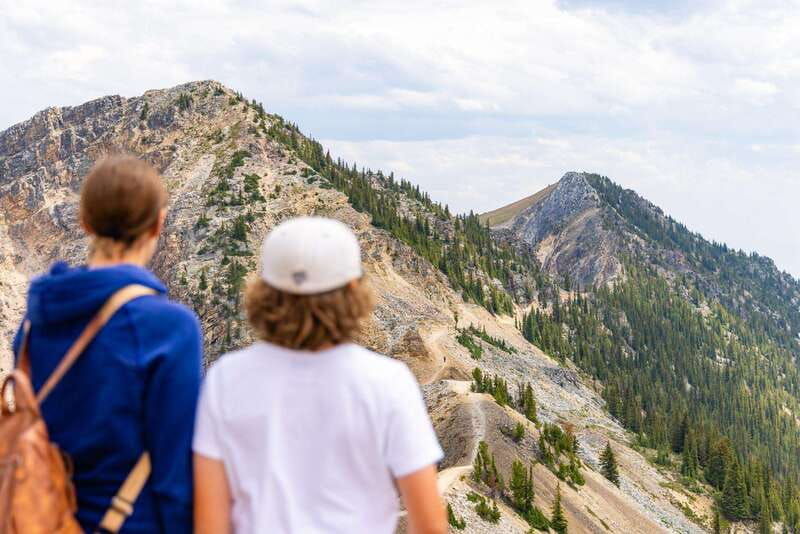 Banff: Grizzly Bear Refuge Tour with Lunch - Emerald Lake and Yoho’s calm stop-and-look rhythm