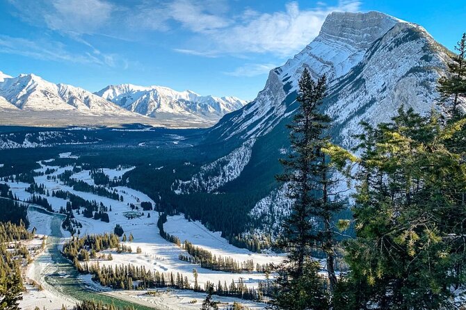 Banff Highlights: Moraine Lake, Lake Louise and beyond - Moraine Lake in Summer: Shuttle-Only Access, Big Rewards