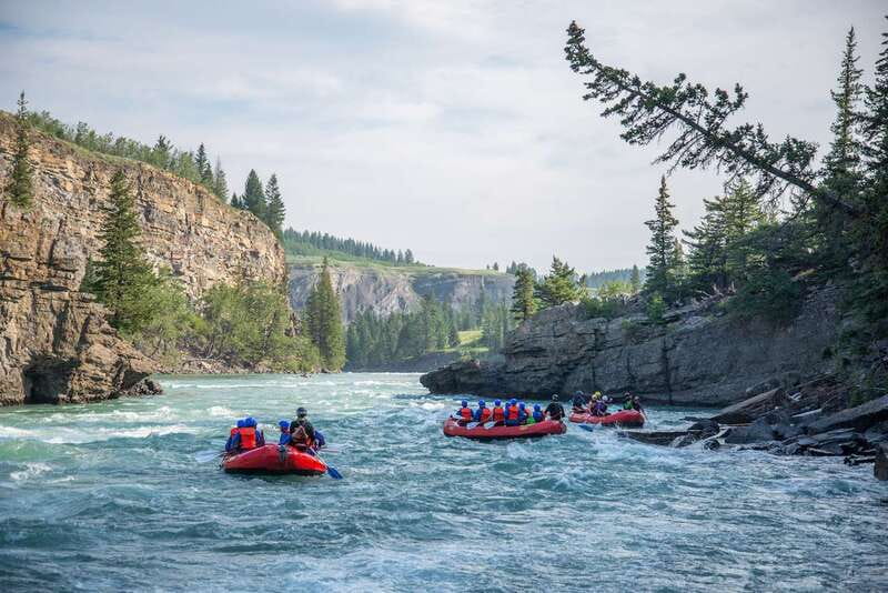 Banff: Horseshoe Canyon Whitewater Rafting Tour - Guide energy: stories, safety, and steering the raft