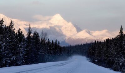 Banff: Icefields Parkway & Abraham Lake Ice Bubbles Tour - The small-group ride: comfort, windows, and fewer headaches