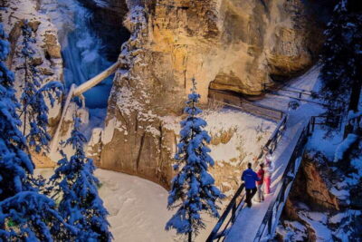 Banff: Johnston Canyon Evening Icewalk - Banff Pickup and the Bow Valley Parkway Drive