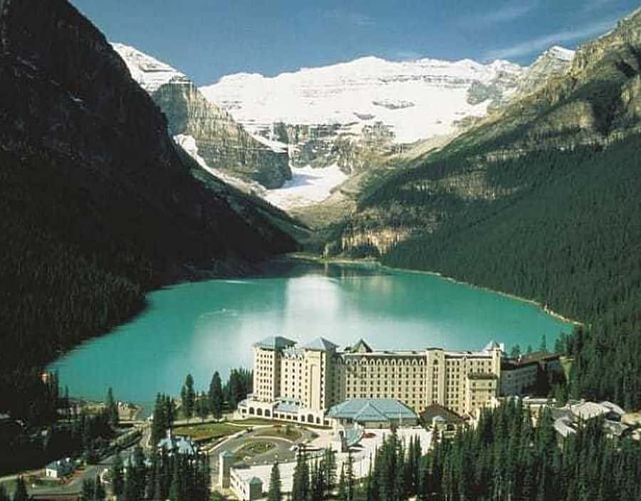 Banff: Lake Louise, Moraine, Emerald & Johnston Canyon Tour - One Day Route That Covers Banff’s Biggest Hits