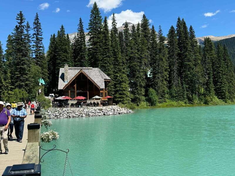 Banff: Lake Louise, Moraine, Emerald Lake & Johnston Canyon - Price and what makes this day trip feel fair