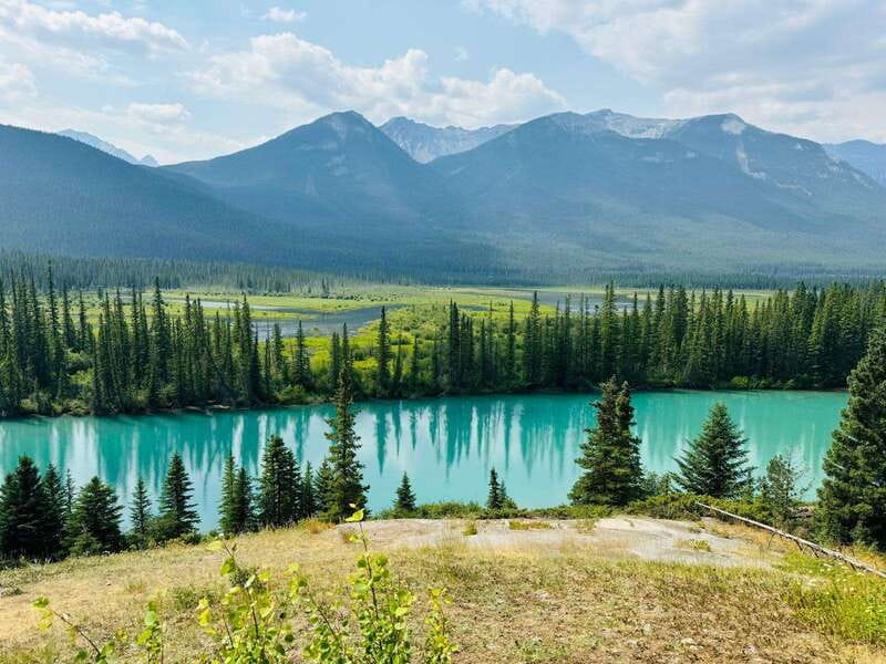 Banff: Lake Louise, Moraine, Emerald Lake & Johnston Canyon - Pickup times and how the day starts strong