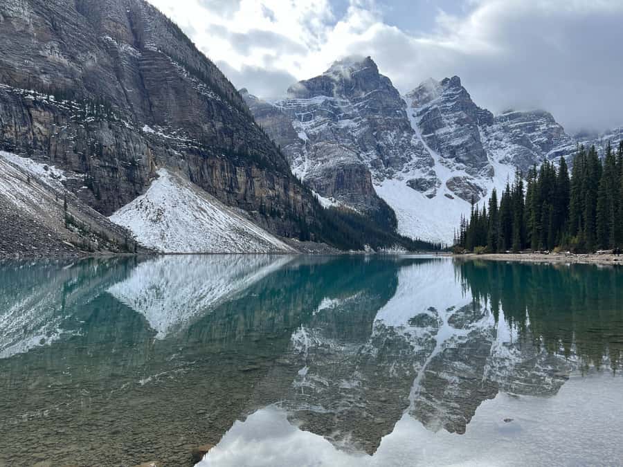 Banff: Lake Louise & Moraine Lake Half Day Tour - Lake Louise: your one-hour window for overlooks, a guided look, and time to walk