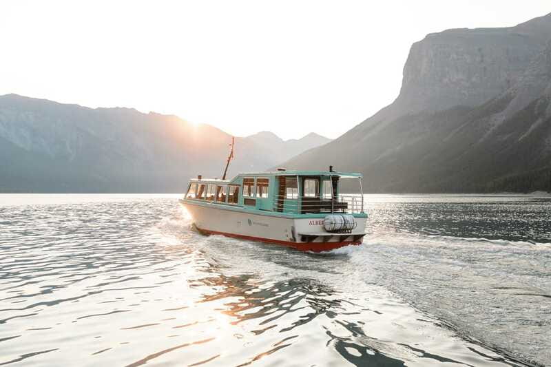 Banff: Lake Minnewanka Cruise - Getting to Lake Minnewanka: parking can be the boss