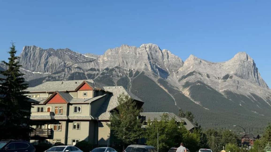 Banff. Moraine, Lake Louise ,Emerald & Johnston Canyon tour - Johnston Canyon: Lower Falls, Upper Falls, and the Icewalk Option