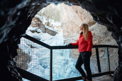 Banff: Morning or Afternoon Johnston Canyon Icewalk - Bow Valley Parkway pickup: more than just transportation