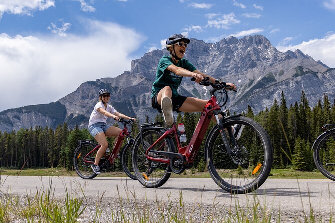 Banff Mountain Lakeside - E-bike Tour - Stop 4: Lake Minnewanka, the main character moment