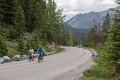 Banff: Mountain Lakeside Guided E-Bike Tour - From the Historic Banff Train Station to Modern Pedal-Assist E-Bikes