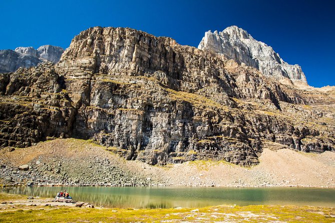 Banff National Park Guided Hike with Lunch - Packed lunch among peaks: what’s included and how to plan for it