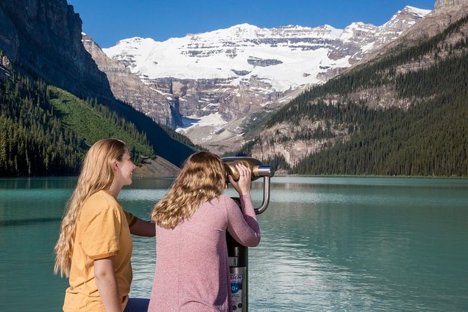 Banff National Park Tour with Lake Louise and Moraine Lake - Lake Louise: Chateau views and a quick shoreline moment
