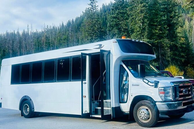 Banff to Calgary YYC Airport Shared Shuttle - Arriving at YYC: Dropped Off at the Right Place