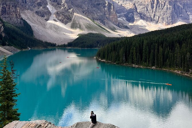 Banff Town ,Lake Louise, Moraine , Emerald & Johnston Canyon Tour - What to pack: weather rules and slipper-proofing your day