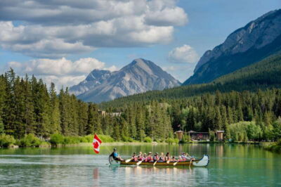 Banff: Wildlife on the Bow River Big Canoe Tour - The 90 Minutes on the Water: How the Paddle Feels