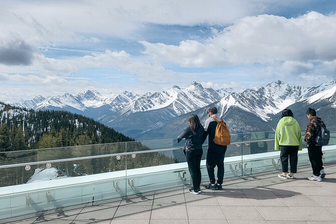 Banff Winter Tour Featuring Mountaintop Dinner and Banff Gondola - Lake Minnewanka: longer viewpoint time for wider winter views