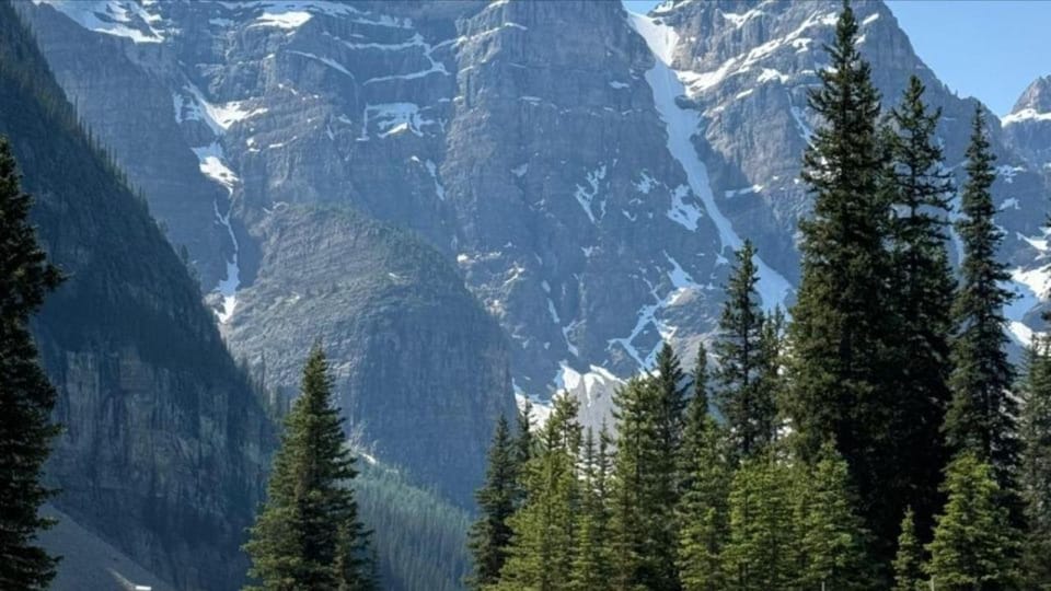 Banff:Lake Louise & Moraine Lake 1/2 Day Tour Canoe/Sightsee - FAQ