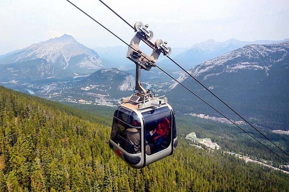 Banff:Lake Louise & Moraine Lake 1/2 Day Tour Canoe/Sightsee - Castle Mountain and Vermilion Lakes: Short Stops That Pay Off