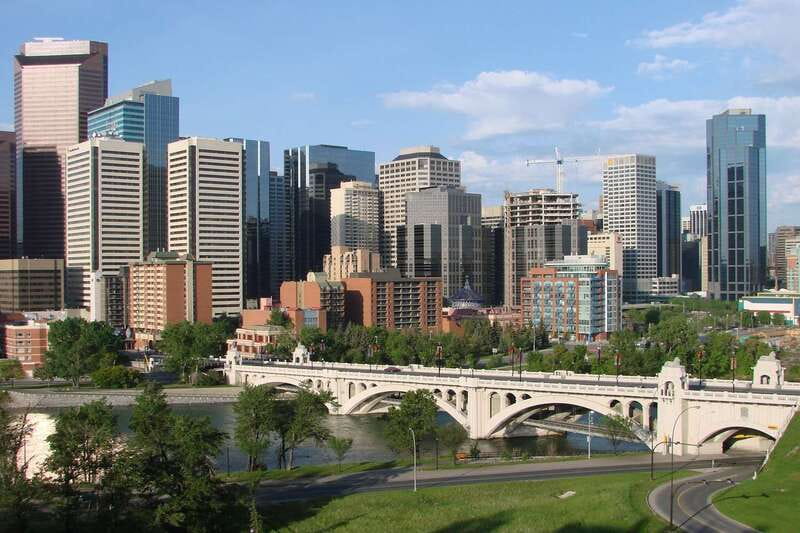 Calgary: 3-Hour Sightseeing Bus Tour - Heritage Park Historical Village: Heritage, But With Short Legs