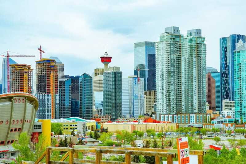 Calgary: 3-Hour Sightseeing Bus Tour - Neighborhood Flavor: Downtown, Chinatown, and East Village