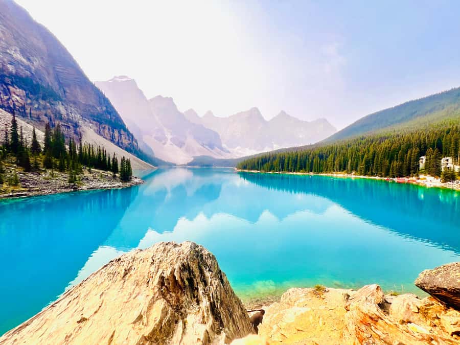 Calgary, Banff: Lake louise , Moraine ,Emerald Lake day Tour - Lake Louise: Turquoise Views and a Proper Lunch Break