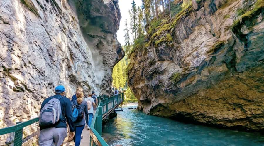 Calgary/Banff: Lake Louise, Moraine & Johnston Canyon Trip - Pickup Options and Shuttle Setup (What Changes Your Day)