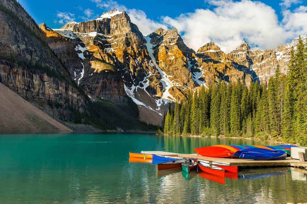 Calgary: Banff Top Lakes Tour with Banff Town Visit - Emerald Lake and Yoho’s different vibe beyond Banff
