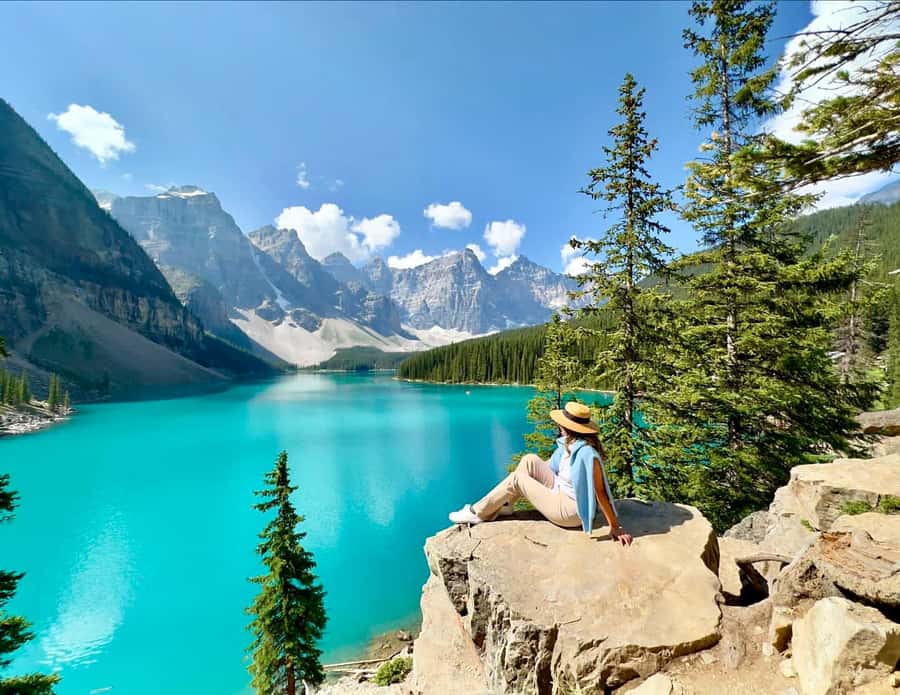 Calgary/Canmore: Banff National Park & Lake Louise Day Trip - Bow Falls, Surprise Corner, and the Fairmont Surprise (Oct 15 to June 1)
