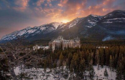 Calgary/Canmore: Lake Louise, Moraine Lake, & Banff Day Tour - Small-group comfort: why max 24 changes the vibe