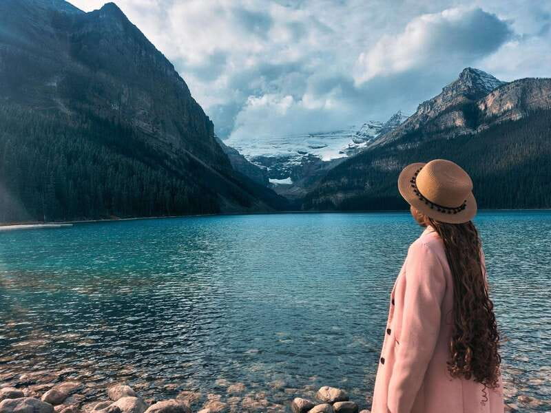 Calgary/Canmore: Lake Louise, Moraine Lake, & Banff Day Tour - Banff town break, Bow Falls, and Surprise Corner viewpoints
