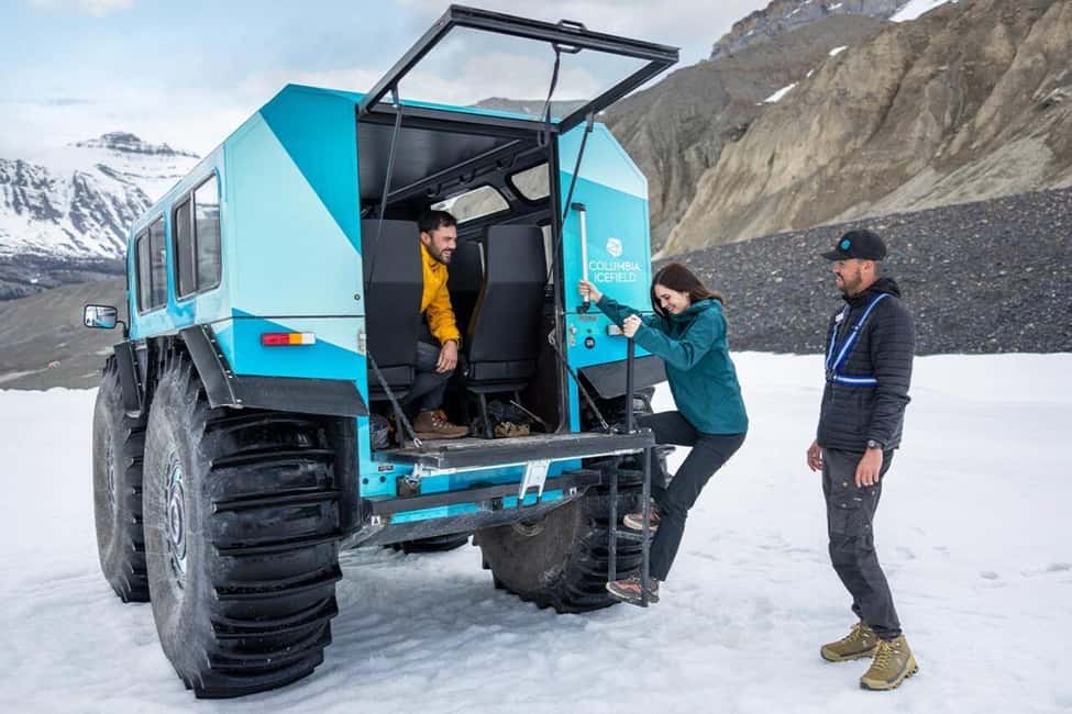 Calgary: Icefield Adventure, Skywalk and three Glaciers Tour - Herbert Lake and Crowfoot Glacier: calm starts, then visible change