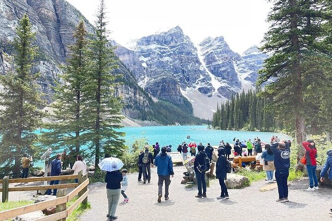 Calgary YYC Airport to Banff Hotels (Shared Shuttle Bus) - The YYC-to-Canmore leg: a planned stop before Banff