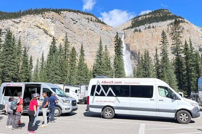 Calgary YYC Airport to Banff Hotels (Shared Shuttle Bus) - Who should book this shuttle (and who should think twice)