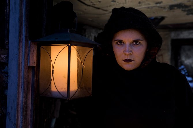 Canmore Ghost Walks - Time on Foot: What 1 Hour 40 Minutes Means for Your Comfort