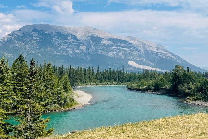 Canmore Town Walking Tour with Refreshment and Sweet Treat - Meeting Point and Timing: Make Start Easy, Stay Relaxed