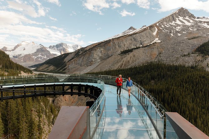 Columbia Icefield Tour with Glacier Skywalk from Calgary - Columbia Icefield Discovery Centre: your glacier briefing
