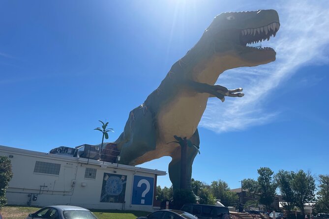 Day of Dinosaurs & Hoodoos from Calgary to Drumheller Badlands - Royal Tyrrell Museum: Where the Fossils Do the Talking