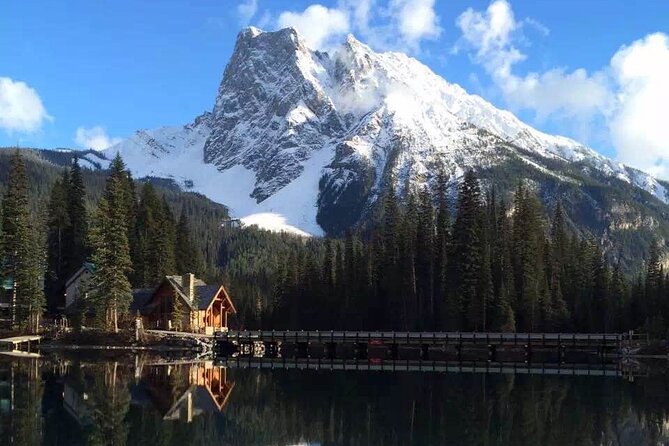 Day Trip: Lake Louise, Moraine Lake, Emerald Lake, Banff - Banff Avenue and town time: a short unwind before the drive back